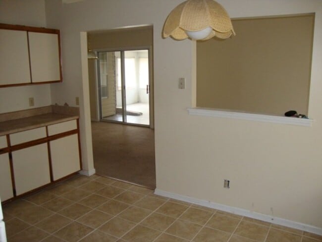 Building Photo - 930 Piercefield Dr