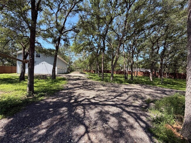 Building Photo - 175 Scarlet Oaks Dr