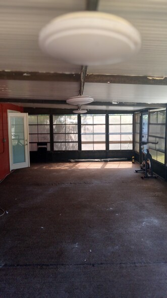 Building Photo - 3713 E Hamilton Ave