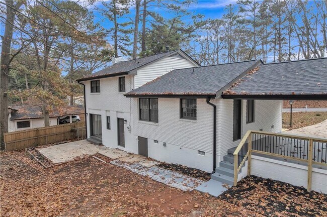 Building Photo - 3296 Columbia Woods Dr