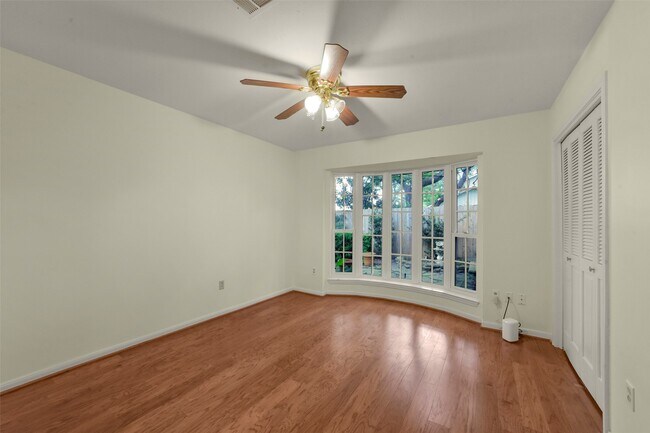Building Photo - 110 Hillcrest Dr