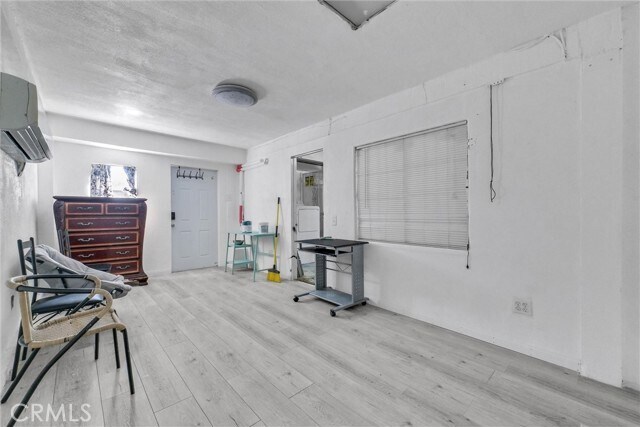 Building Photo - 5958 Quiroz Dr