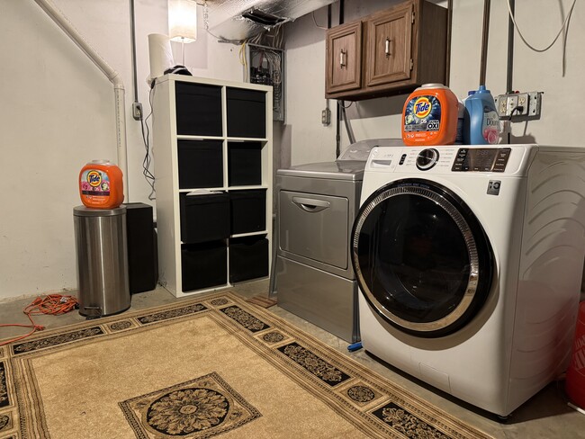 Basement Laundry - 5332 Reber Pl