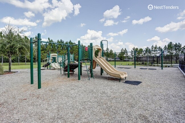 Building Photo - Five Bedrooms in Yulee's TCP!