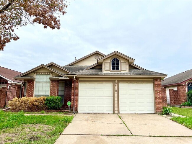 Primary Photo - 10119 Reedwood Ln