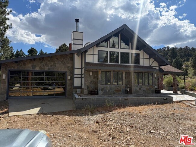 Building Photo - 1196 Willow Ln