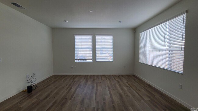 Building Photo - 2402 Indigo Dr