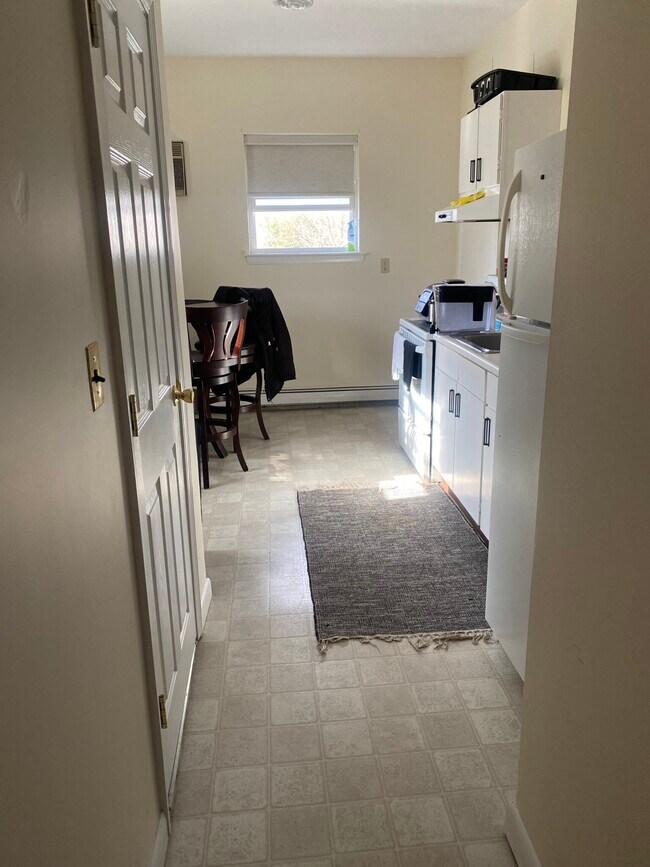 Building Photo - 176 Salem St