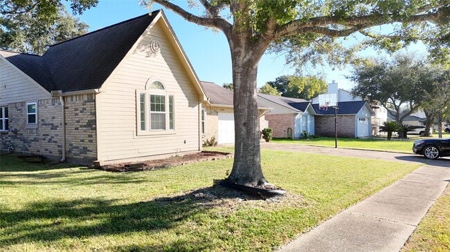 Building Photo - 2520 Northern Dr