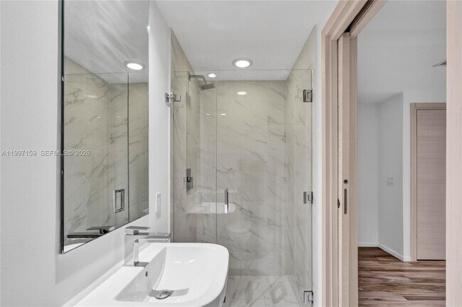 Building Photo - 801 S Miami Ave