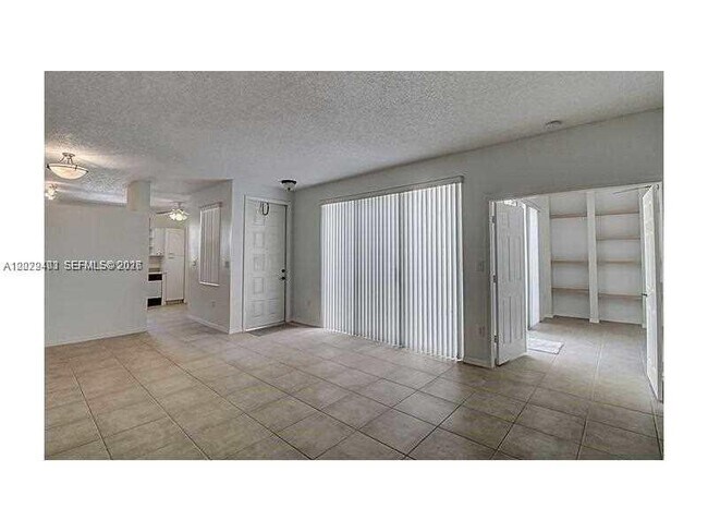Building Photo - 960 Corkwood St