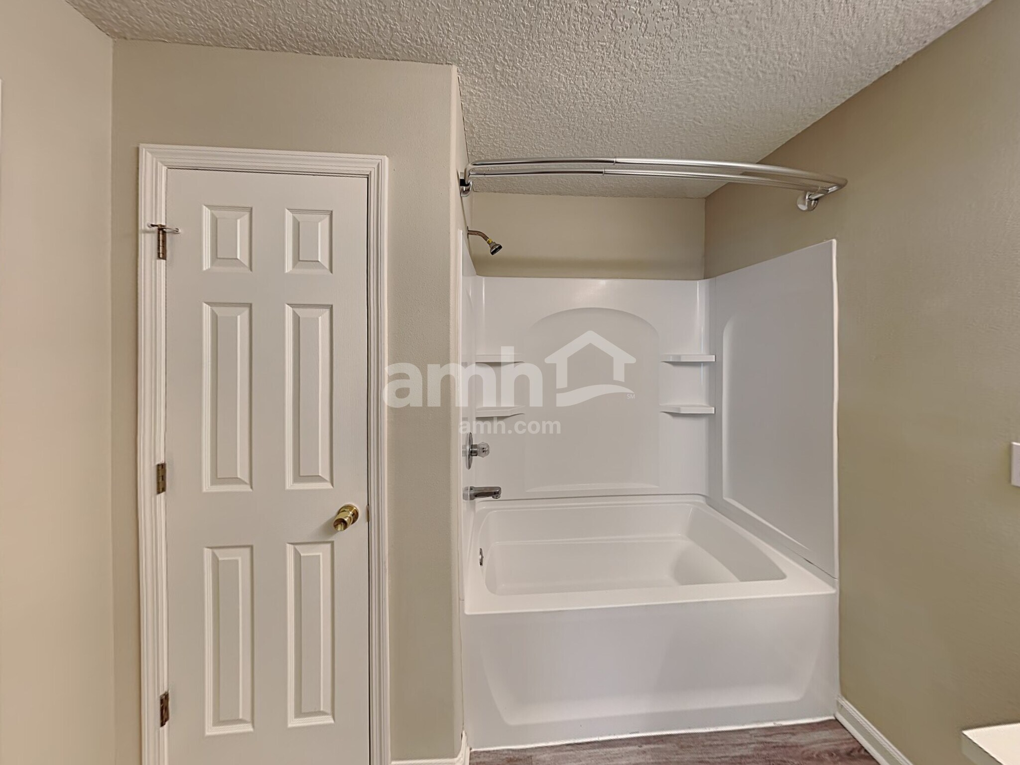 Building Photo - 76163 Long Pond Loop