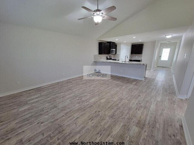 Building Photo - Charming 4 beds 2.5 baths in San Antonio