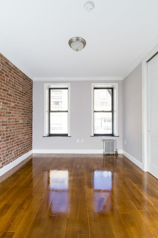 Building Photo - 334 E 100th St