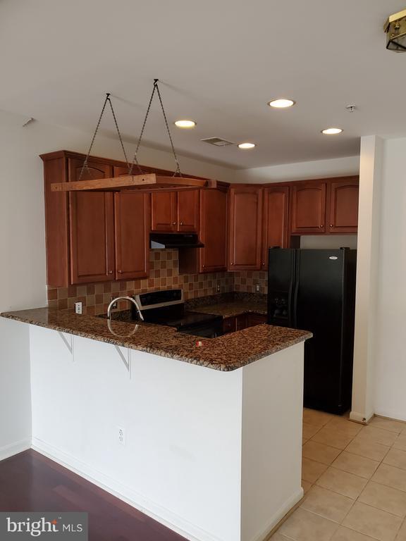 Building Photo - 15612 Everglade Ln
