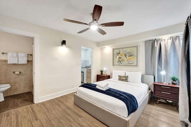 Building Photo - 3020 Seville St