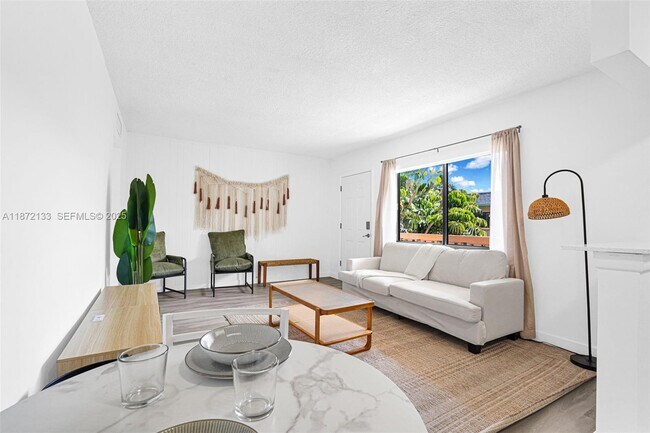 Building Photo - 13210 Memorial Hwy