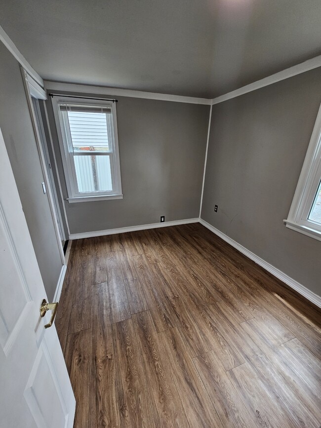 Building Photo - 1361 Glen Moore Cir