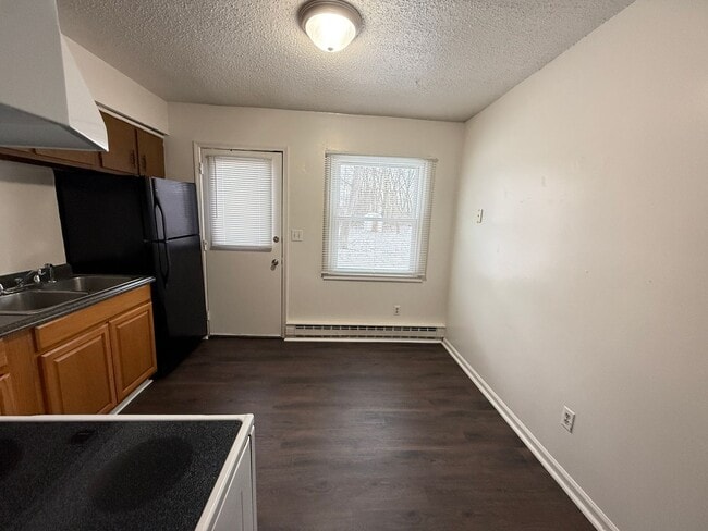 Building Photo - 6140 Scotch Blue Dr