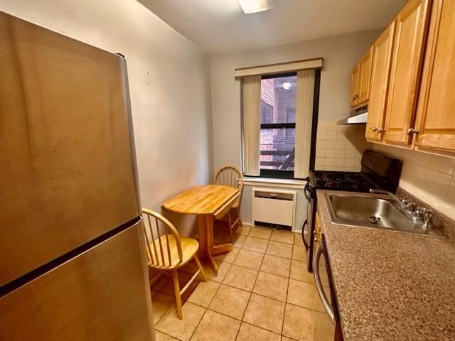 Building Photo - 1 bedroom in OAKLAND GARDENS NY 11364