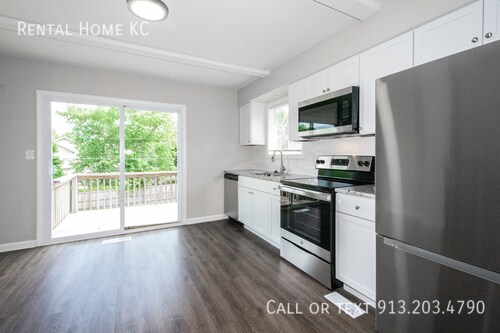 Building Photo - 1016 W Ashbury St