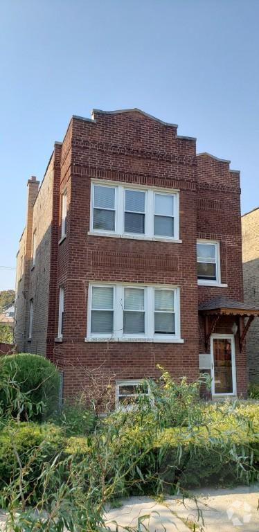 Building Photo - 3 bedroom in CHICAGO IL 60634