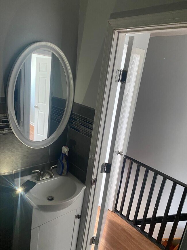 Primary Photo - 1114 Jackson St