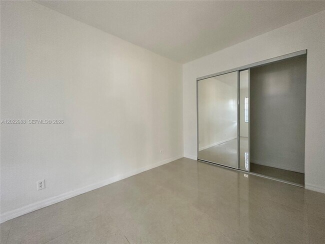 Building Photo - 480 NW 42nd Ct
