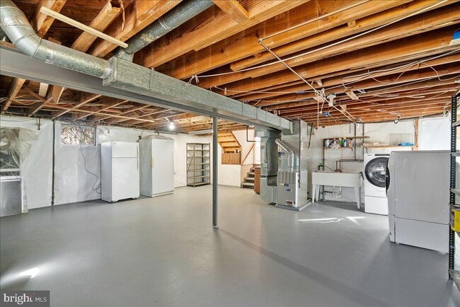 Building Photo - 7107 Tyndale St