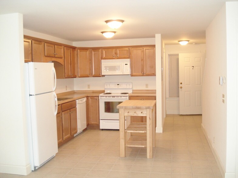 Kitchen - 7 Carlisle St