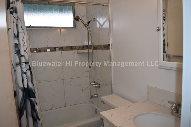 Building Photo - Enchanted Lake, Kailua 3 bedroom, 2 bath single level home.