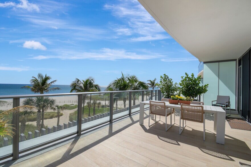 Building Photo - 1116 N Ocean Blvd