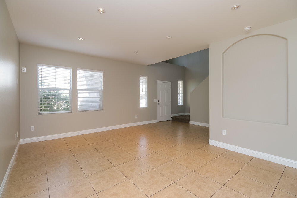 Building Photo - 2027 S 87th Pl