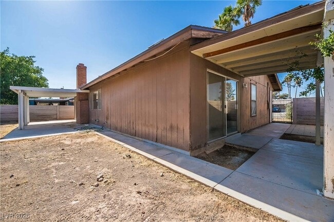 Building Photo - 6438 Creston Ave