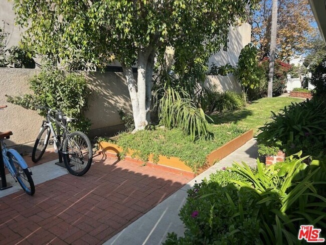 Building Photo - 1524 15th St