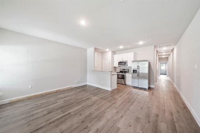 Building Photo - 412 Avenue H