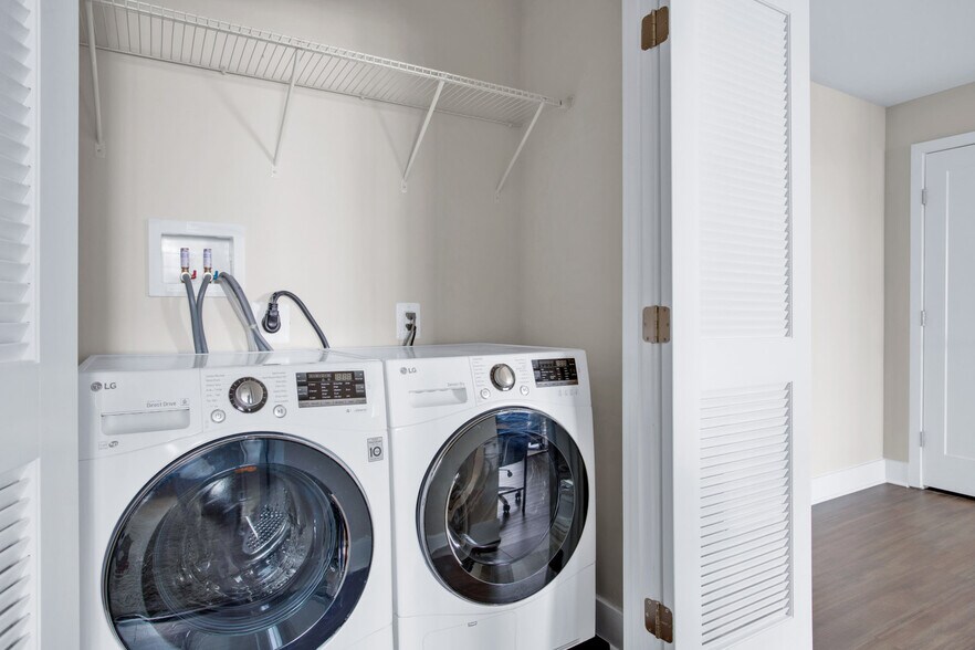 Building Photo - 1515 Richmond Hwy