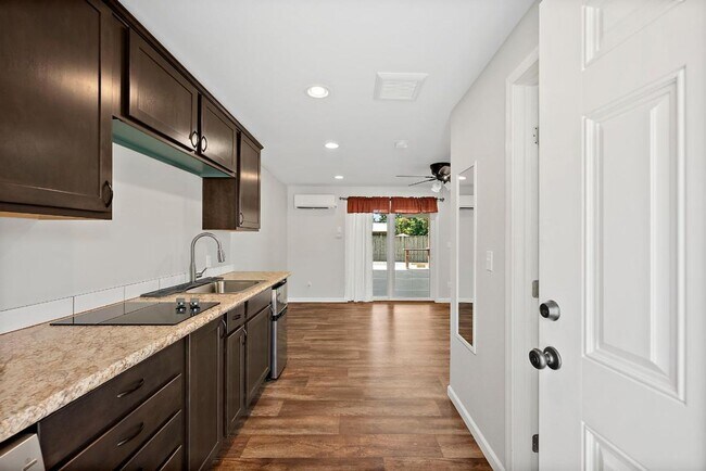 Building Photo - Beautiful Steilacoom Home with Private ADU, Covered Patio, Bonus Gym & A/C!