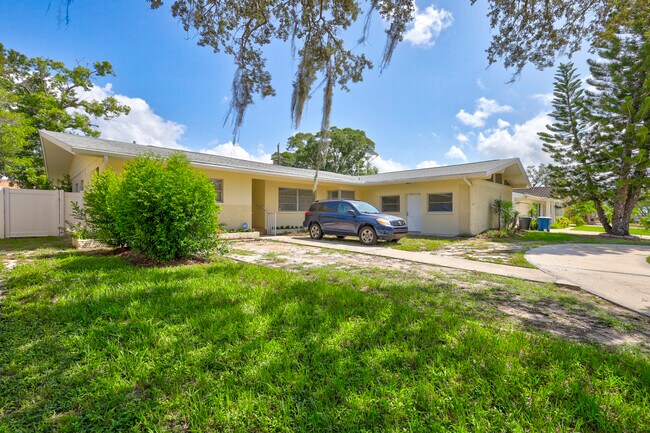Building Photo - 1456 Jasmine Way