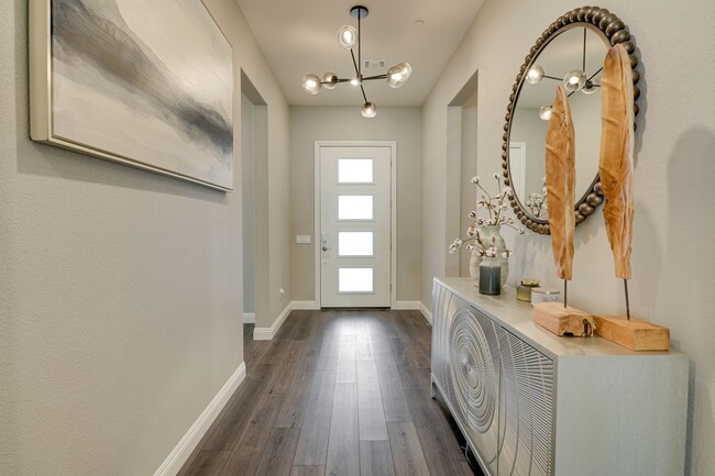 Building Photo - BEAUTIFULLY FULLY FURNISHED 4 BEDROOM 3.5 ...