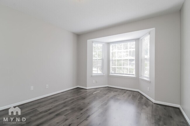 Building Photo - 536 Remington Oak Dr