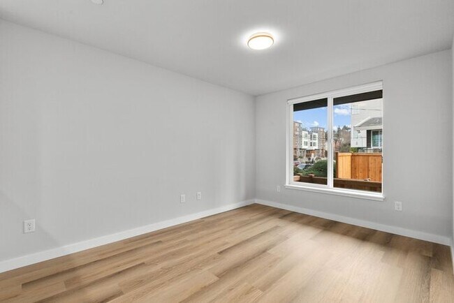 Building Photo - Stunning Brand-New Ballard Townhome with Air Conditioning