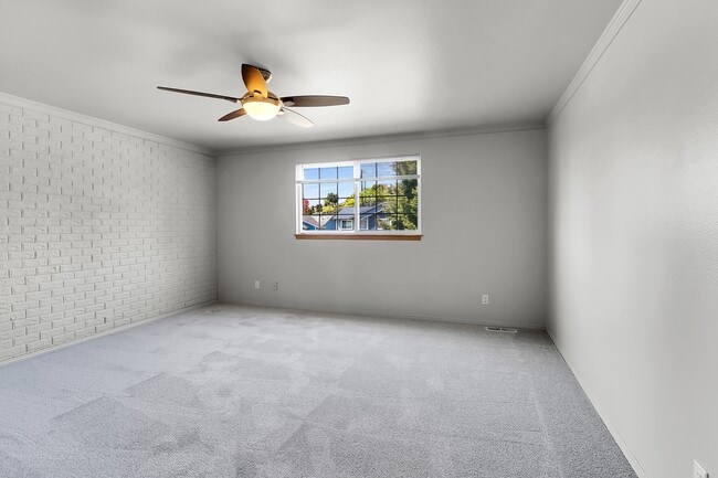 Building Photo - 915 Cleveland Ave