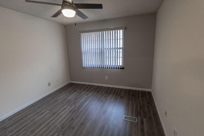 Building Photo - 3411 Crossings Dr