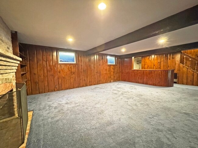 Building Photo - 280 Quinobequin Rd