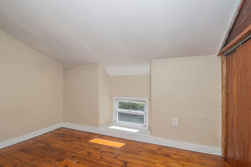 Building Photo - 147 Fountain St