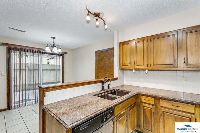 Building Photo - 3 bedroom duplex in Derby