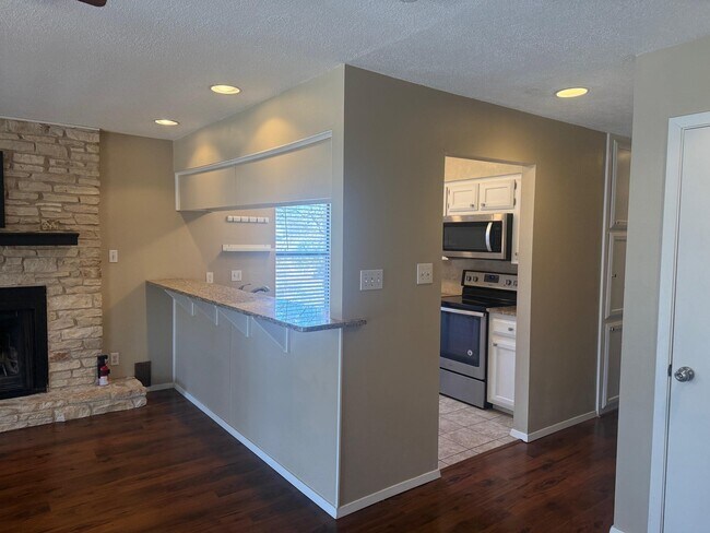 Building Photo - 116 Dawn