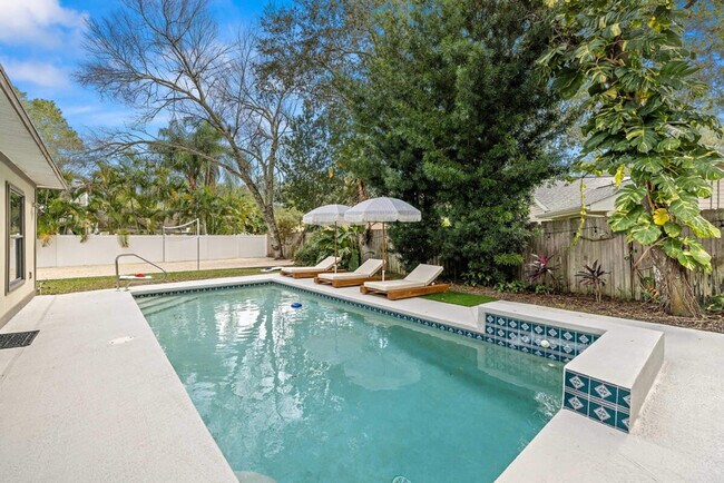 Building Photo - 1518 Wexford Dr E