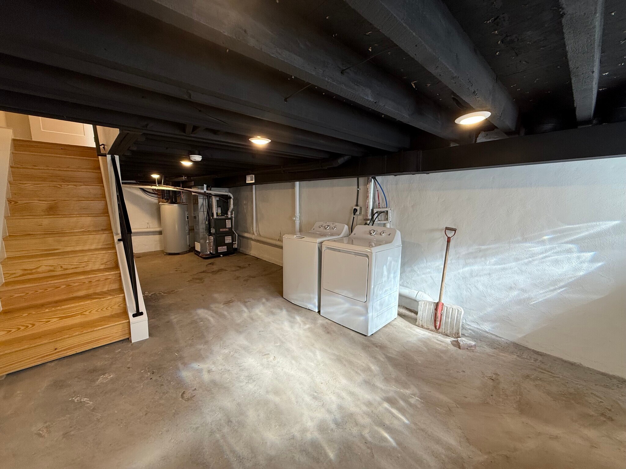 Building Photo - 2513 W Seybert St